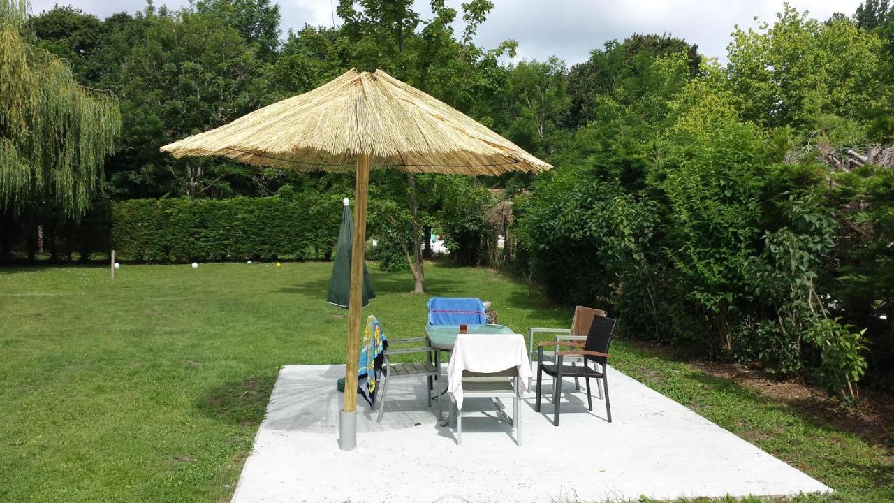 Hotel Au Jardin Pres De L'Ocean Les Mathes Exteriér fotografie